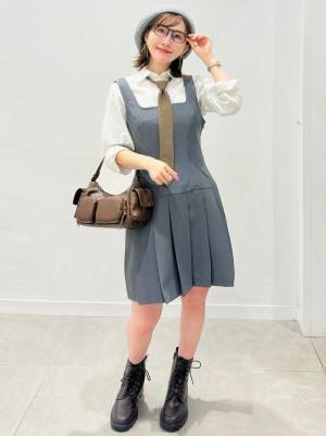 コーデの幅が広がりそうッ♡【GU】インナー選びで遊べる「秋ワンピース」