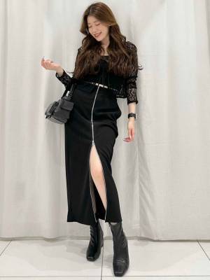 大人っぽさが倍増しちゃう！？【GU】秋コーデに取り入れたい♡「ブラックスカート」