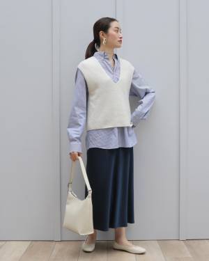 ヘビロテの予感♡【ユニクロ】シンプルで着回しやすい「ニットベスト」