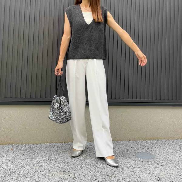 ヘビロテの予感♡【ユニクロ】シンプルで着回しやすい「ニットベスト」