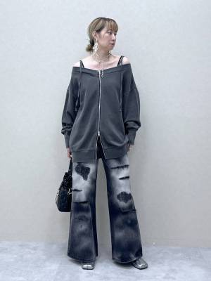 秋の「肩チラ見せ」が可愛いッ♡ 着るだけでトレンド見えする【長袖トップス】