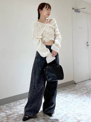 秋の「肩チラ見せ」が可愛いッ♡ 着るだけでトレンド見えする【長袖トップス】