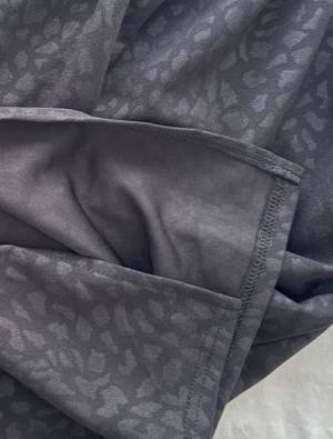 楽ちんなのにオシャレって最高♡【しまむら】通年穿ける「ヒョウ柄スカート」