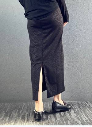 楽ちんなのにオシャレって最高♡【しまむら】通年穿ける「ヒョウ柄スカート」