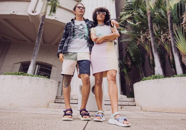 3/4登場！【Teva新作】2022春夏の新モデルは鮮やかカラー♡