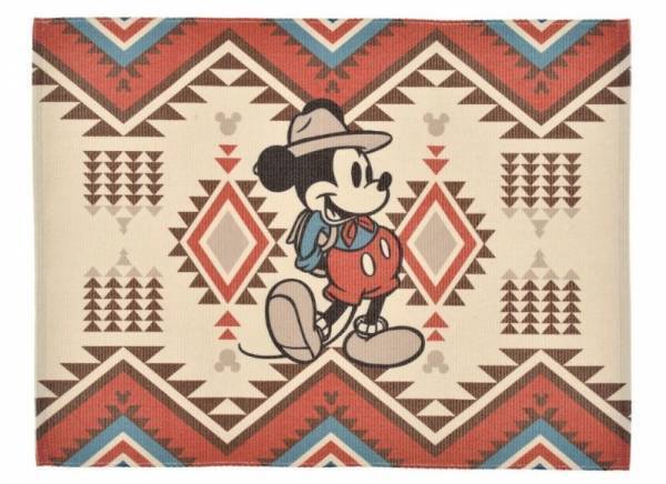 待ってました！アウトドア【KiU】グッズがディズニーストアに登場！