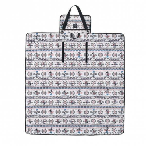 待ってました！アウトドア【KiU】グッズがディズニーストアに登場！