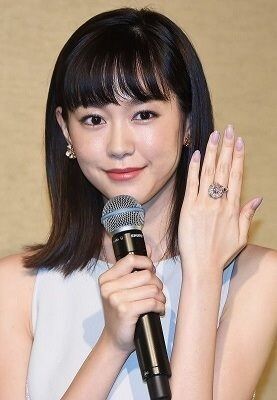 桐谷美玲さんがすっぴん披露！「引き込まれそう」「可愛い」と大反響