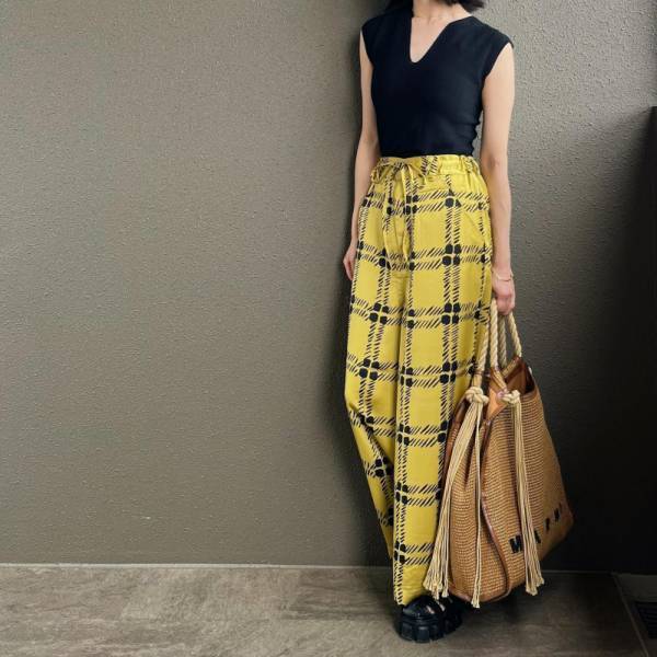 まだ買ってない？【ユニクロ×マルニ】の激アツ神コラボが大ブレイク中！