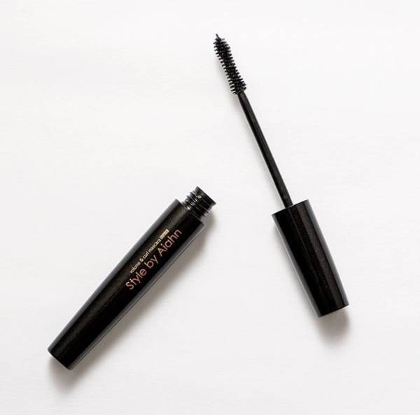 BLACKPINK、aespa、IVEのヘアメイクさん愛用のマスカラ要入手♡