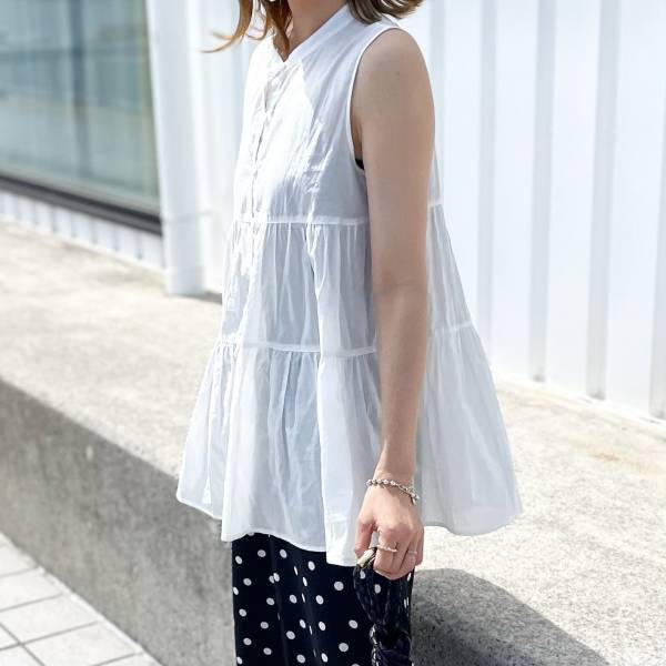 神シルエットで着やせも叶う【ユニクロ】コットンギャザーブラウスは絶対買い！