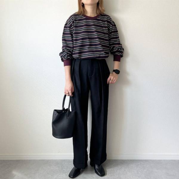 足長効果抜群のシルエット！【GU】インタックワイドパンツは今すぐ買いの1本です