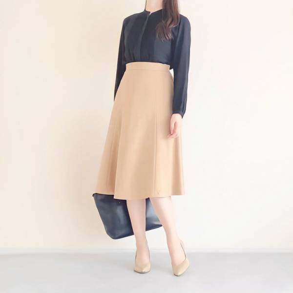 女っぷり底上げの1枚【ユニクロ】レーヨンピンタックブラウスが買い！