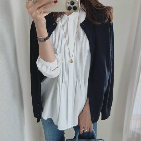 女っぷり底上げの1枚【ユニクロ】レーヨンピンタックブラウスが買い！