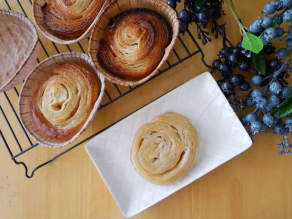 え？まだ買ってないの？【成城石井】の冷凍パン、焼き立て食感で大注目です！