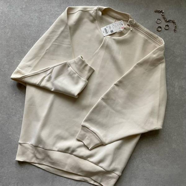 スウェットなのにおしゃれ！【ユニクロ】神トップスが早くも大ブレイク♪