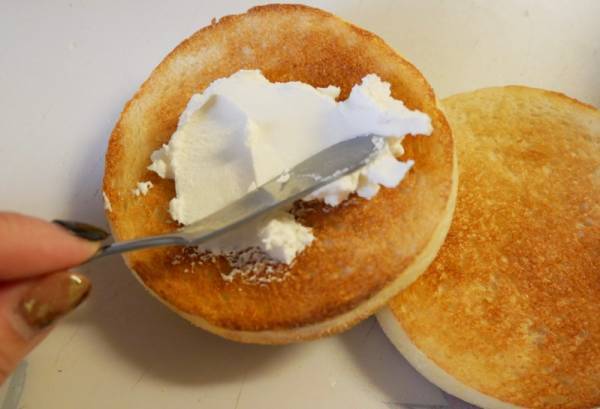 売れまくり！『成城石井』のマフィン、あれこれ挟んで本格カフェごはんを作ろう！