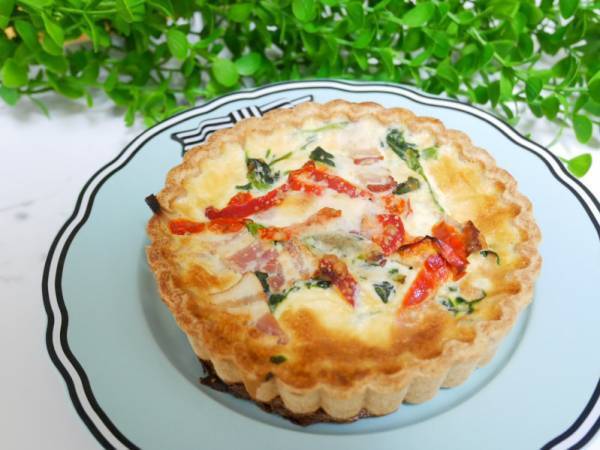 発売1カ月で爆売れ！【成城石井】の新作キッシュはチンするだけ♡