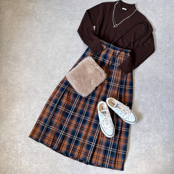 これで3,000円未満？！【ハニーズ】チェック柄プリーツがかわいすぎ♡