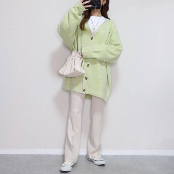 美シルエットに感動の声♡【ユニクロ】フレアレギンスパンツで脚長に！