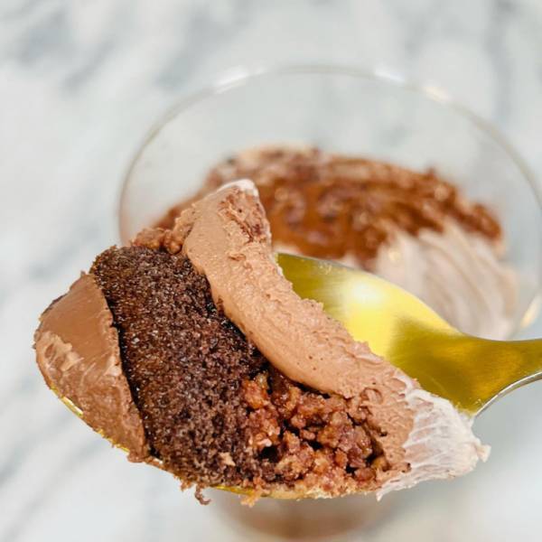 めちゃおいしい♡コンビニにパフェ！？【ローソン】大人スイーツが贅沢盛りで登場です