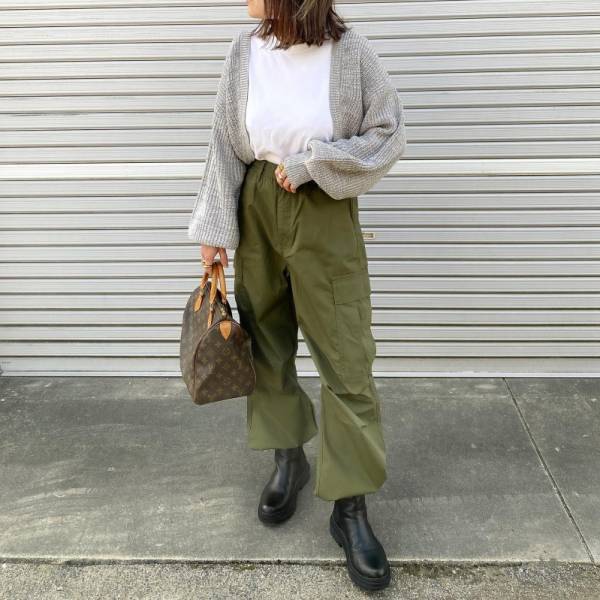 ビッグシルエットがおしゃれ！【GU】スーパーワイドカーゴパンツは甘辛に使えてシェアもできる！？