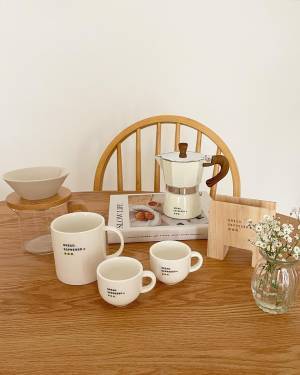 え？！【スリコ】で買えちゃうの？「パンとエスプレッソと」の世界観をまるっと再現！