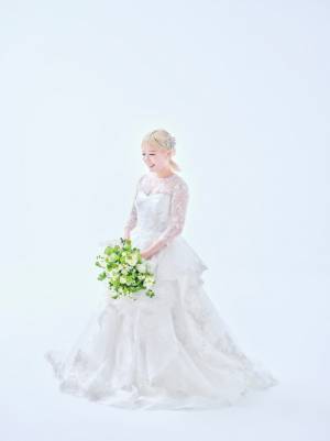 「全員ママなんです！」美しすぎる【ママライバー】たちのウエディングドレスカットをお披露目♪