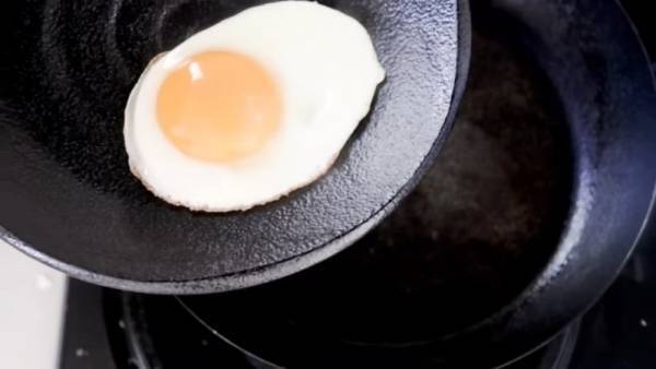 簡単すぎて驚いちゃう！【目玉焼き】がホテルモーニングのように作れる3分テクとは！