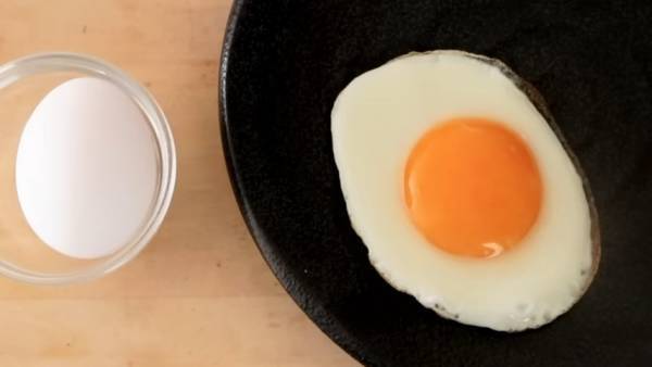 簡単すぎて驚いちゃう！【目玉焼き】がホテルモーニングのように作れる3分テクとは！