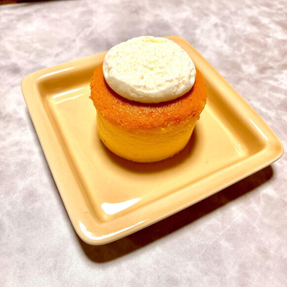 【セブン】170円でふわっふわのスフレパンケーキに出会える！至福のスイーツタイム♡