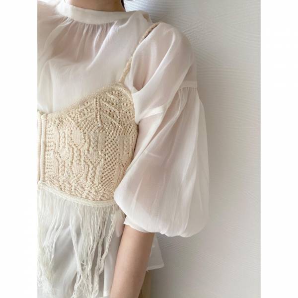 「かわいすぎでしょ♡」【しまむら×tal.by yumi.】のぽわん袖シアーシャツがおしゃれと大好評！