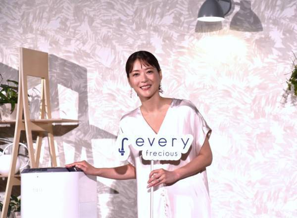 【上野樹里さん】登場！ヘルシーな美しさはおいしいお水と夫婦のルーティンにあり！？新CMお披露目発表会レポ