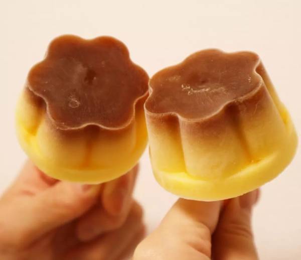 「ひんやり感がクセになる！」【プッチンプリン】凍らせるだけの簡単アレンジがバズってます！