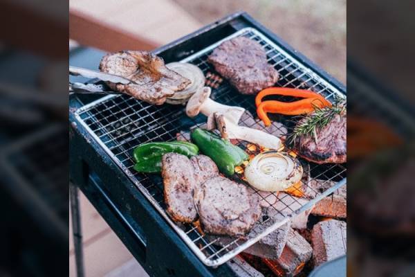 「まだ予約できます！」八ヶ岳の大自然でご褒美グランピングと贅沢BBQを堪能！