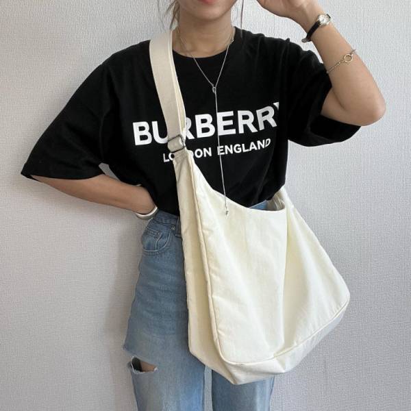 お待たせしました！【GU】大容量のラウンドショルダーバッグが待望の再販でまたまたバズリ中！