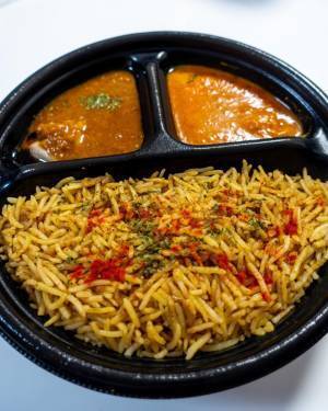 「暑い夏こそカレーでしょ！」【セブンイレブン】名店監修の激うまカレーをいただきます♪