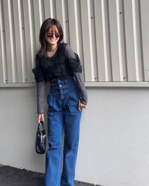 「履くだけでくびれができる！」【GU】細見えするコルセットジーンズは女っぽコーデも叶えます！