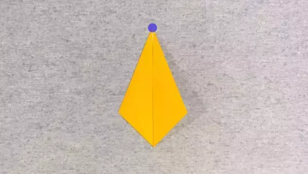 【秋の折り紙】簡単！子供もいっしょに楽しめるかわいいイチョウの作り方