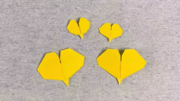 【秋の折り紙】簡単！子供もいっしょに楽しめるかわいいイチョウの作り方