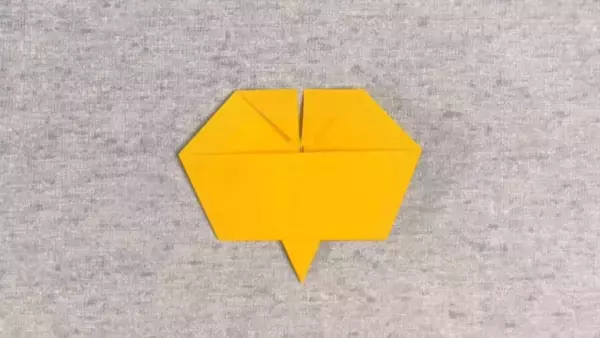 【秋の折り紙】簡単！子供もいっしょに楽しめるかわいいイチョウの作り方