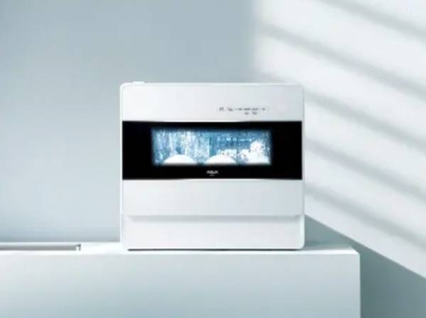 「脂汚れもおさらば！タイパ最高！」【AQUA】の食器洗い乾燥機「ADW-L4」が節水も除菌もできて超有能♡