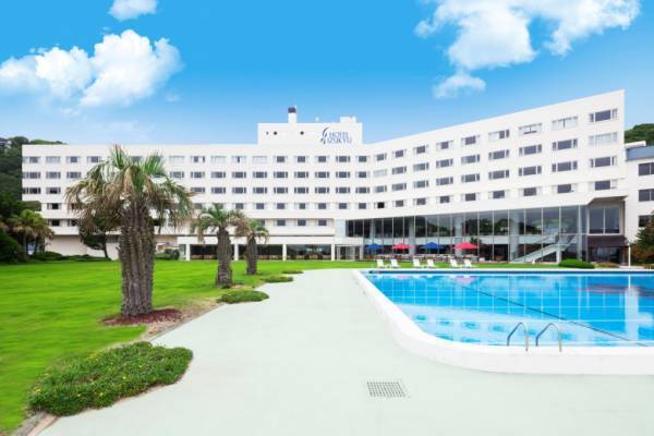 「家族旅行がしたくなるね♡」【ホテル伊豆急】白い砂浜と海をゆっくり眺めて過ごしたい♪リニューアルした客室も要チェック！