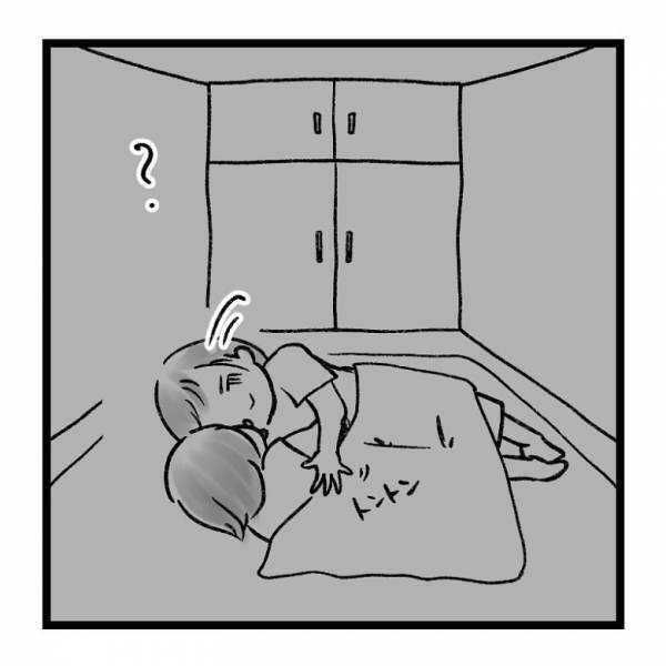 【育児マンガ】「何が見えているの！？」押入れを指さす娘がコワすぎた！