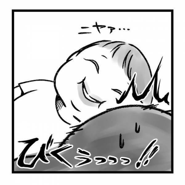 【育児マンガ】「何が見えているの！？」押入れを指さす娘がコワすぎた！