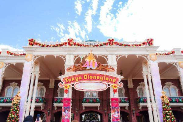 40周年のお祝いも同時に楽しめる！【東京ディズニーランド】の「ディズニー・クリスマス」の見所をご紹介♪