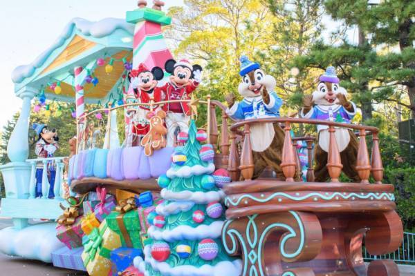 40周年のお祝いも同時に楽しめる！【東京ディズニーランド】の「ディズニー・クリスマス」の見所をご紹介♪