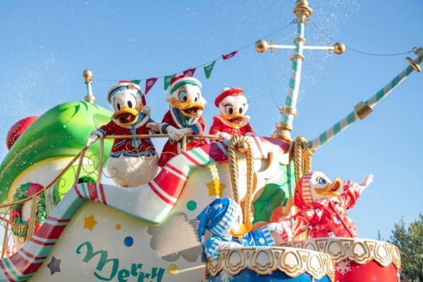 40周年のお祝いも同時に楽しめる！【東京ディズニーランド】の「ディズニー・クリスマス」の見所をご紹介♪