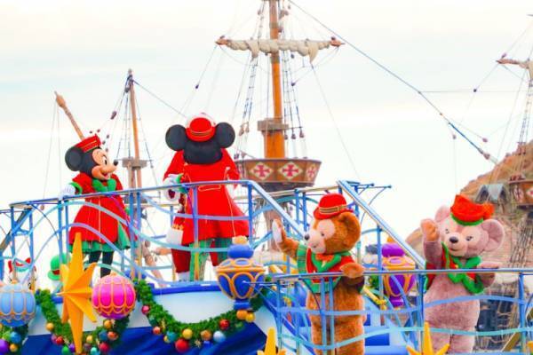 サンタクロースもダンス！【東京ディズニーシー】の「ディズニー・クリスマス」の見所をご紹介♪
