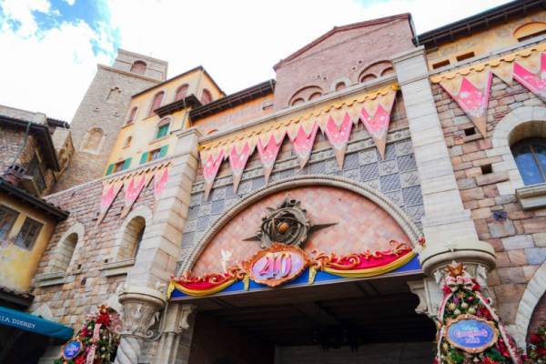 サンタクロースもダンス！【東京ディズニーシー】の「ディズニー・クリスマス」の見所をご紹介♪